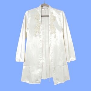 VICTORIAS SECRET Ivory Satin Lace Embellished Kimono Robe XS